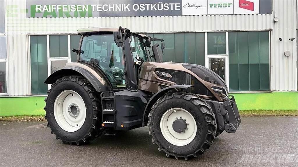 Valtra q 285 Traktory