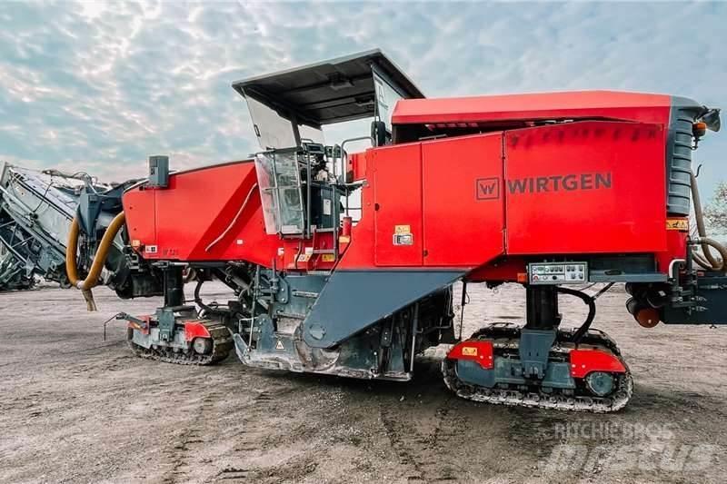 Wirtgen W220 Ďalšie nákladné vozidlá
