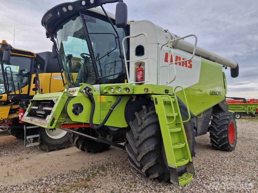 CLAAS Lexion 670 Kombinované zberacie stroje