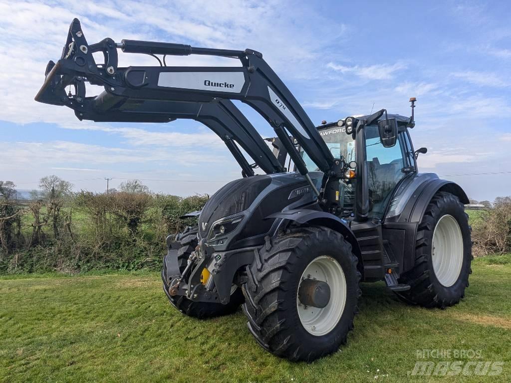 Valtra T 254 Traktory