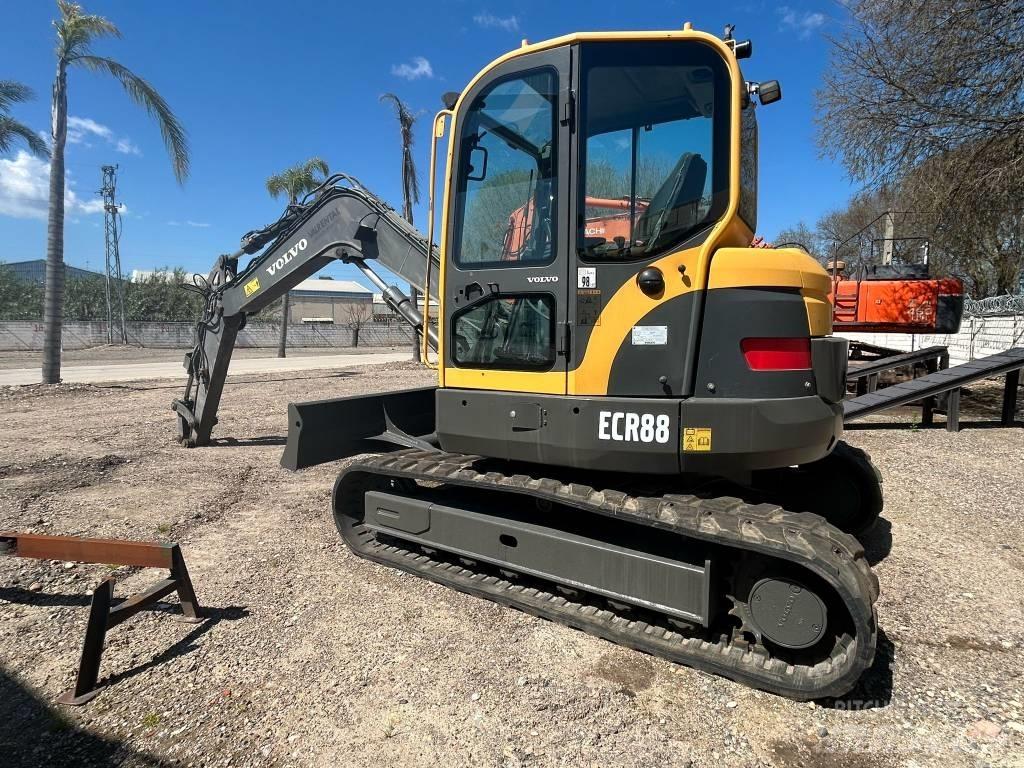 Volvo ECR 88 D Pásové rýpadlá
