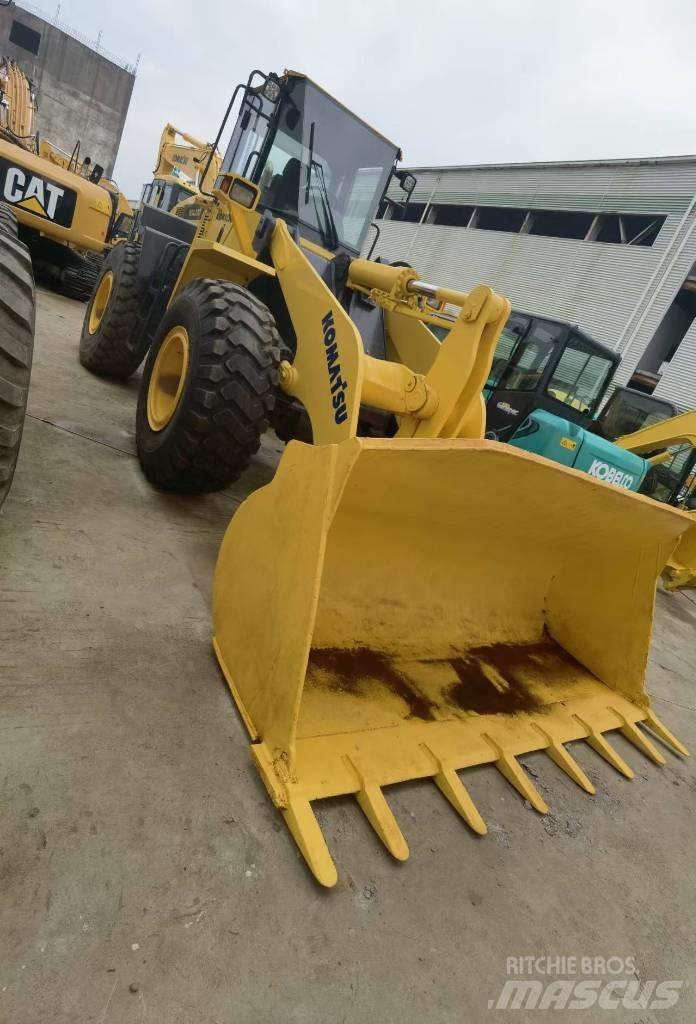 Komatsu WA 320-5 Kolesové nakladače
