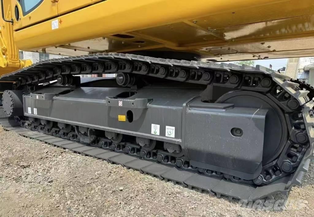 Komatsu PC 200-8 Pásové rýpadlá