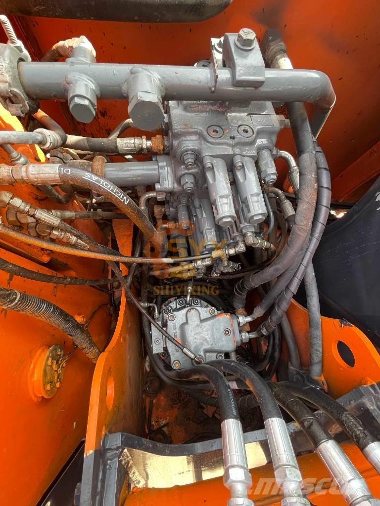 Hitachi ZX 70 Midi rýpadlá 7 t - 12 t