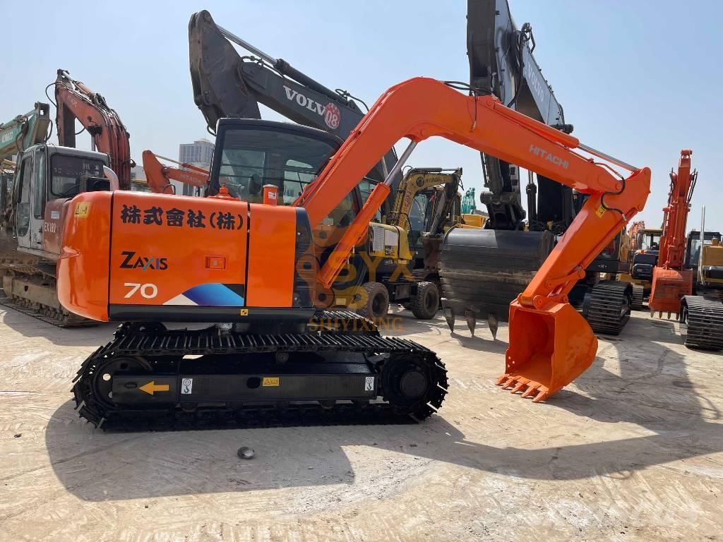 Hitachi ZX 70 Midi rýpadlá 7 t - 12 t