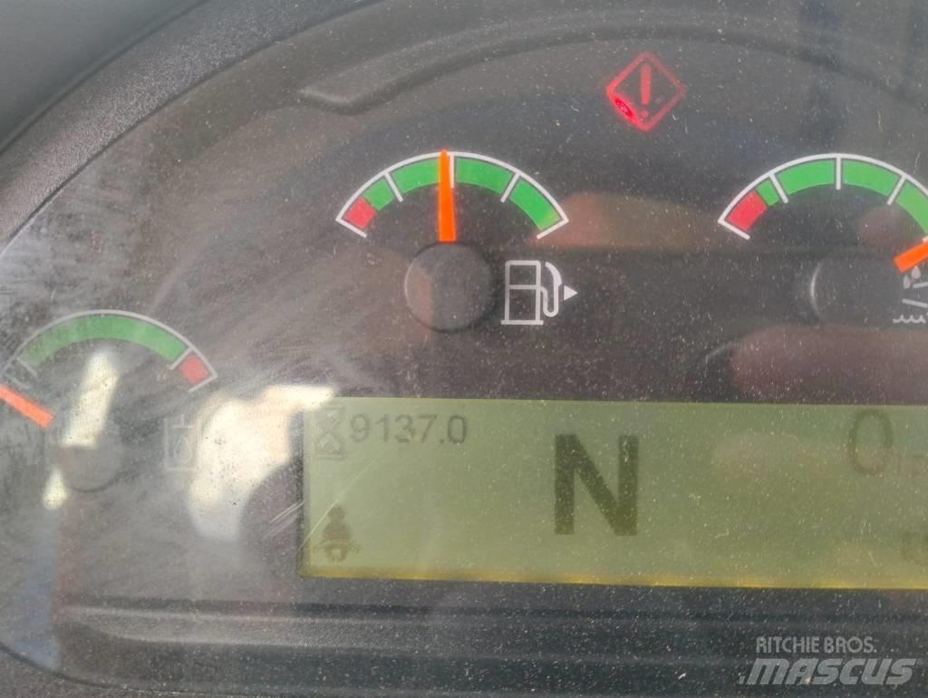 CAT 938 M Kolesové nakladače