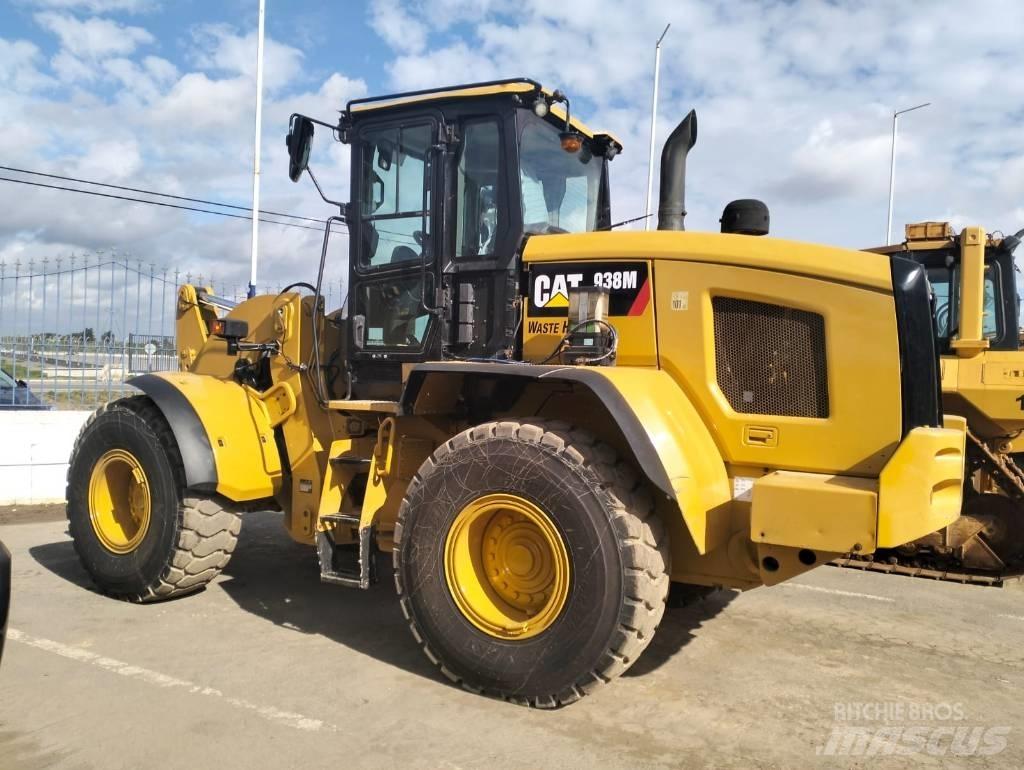 CAT 938 M Kolesové nakladače