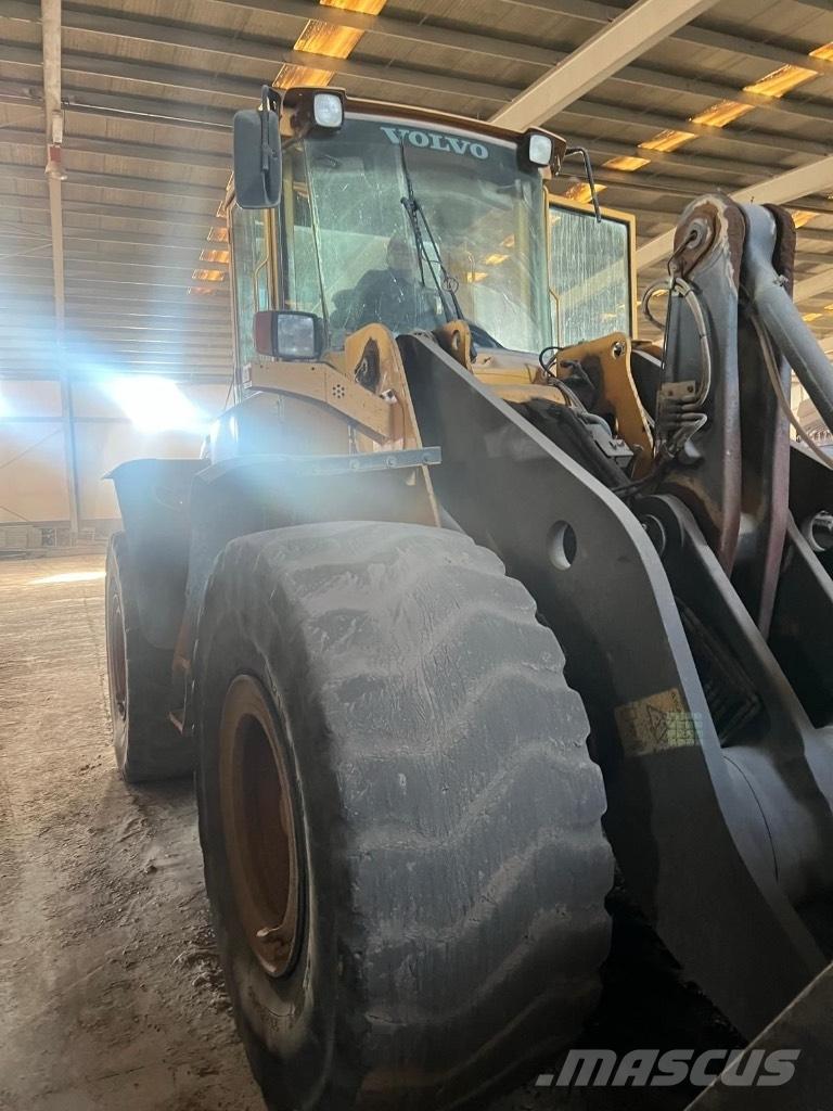 Volvo L 120 E Kolesové nakladače