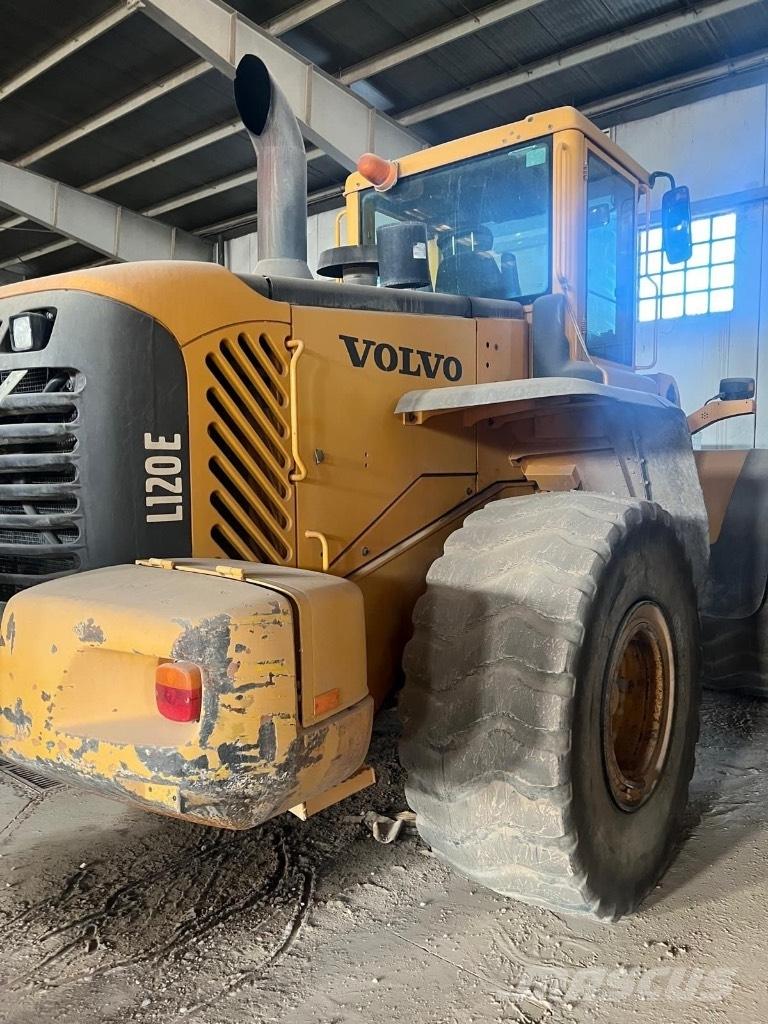 Volvo L 120 E Kolesové nakladače