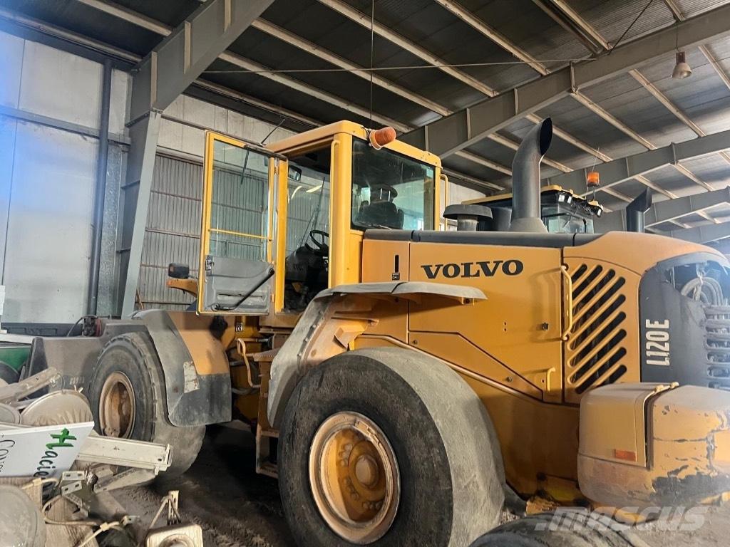 Volvo L 120 E Kolesové nakladače