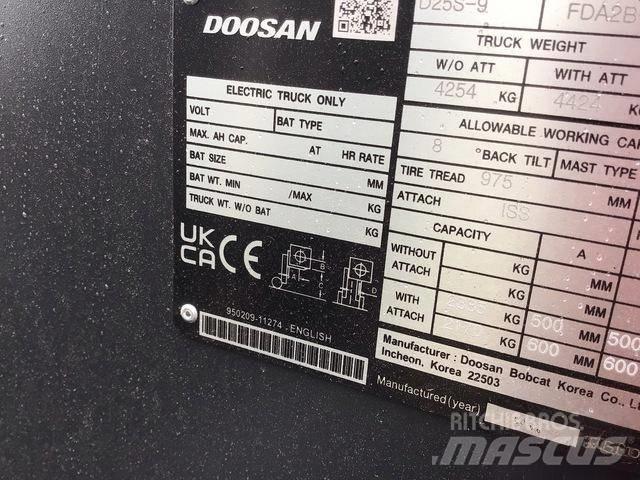 Doosan D25S-9 Dieselové vozíky