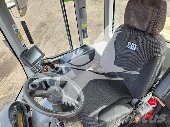 CAT 930M Kolesové nakladače