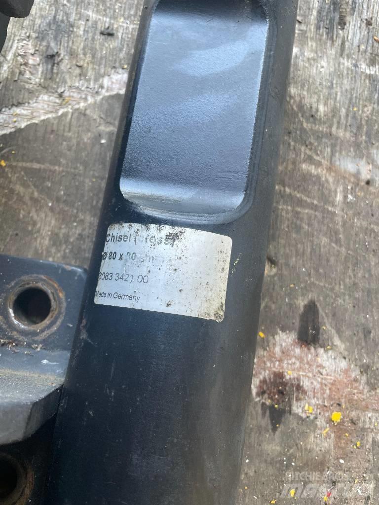 Atlas Copco SB 300 Búracie kladivá / Zbíjačky