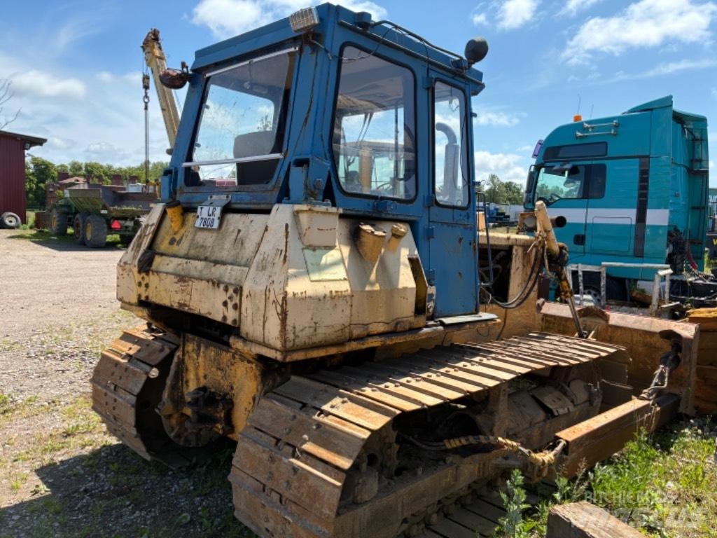 Komatsu D 41 P-3 Pásové dozéry