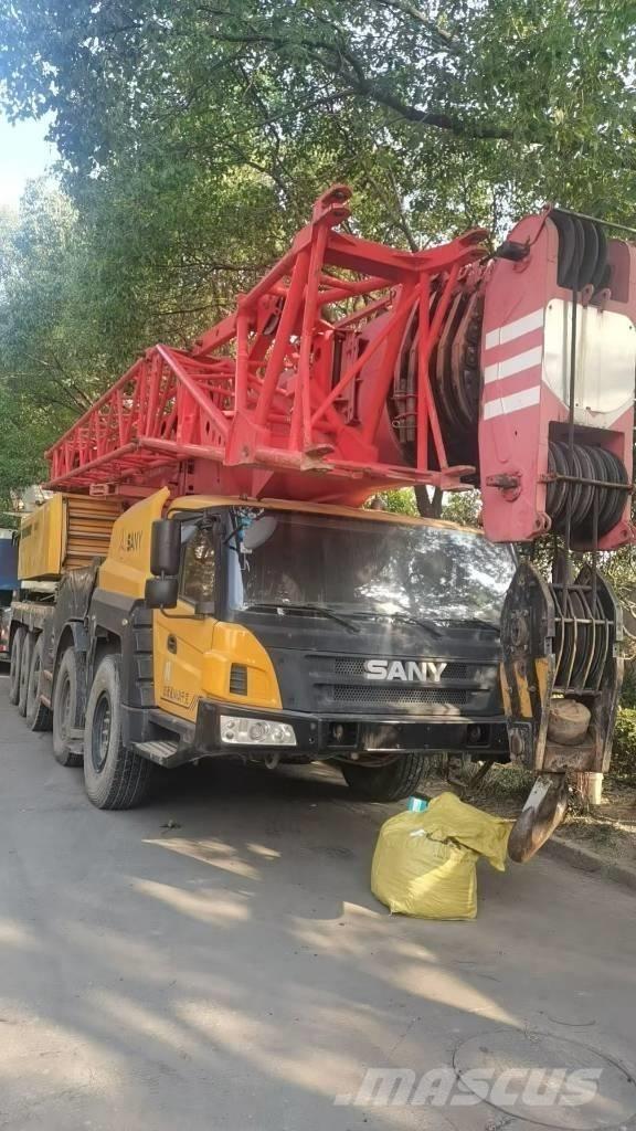 Sany STC 1000 S Univerzálne terénne žeriavy