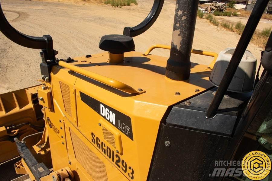 CAT D 6 N LGP Pásové dozéry