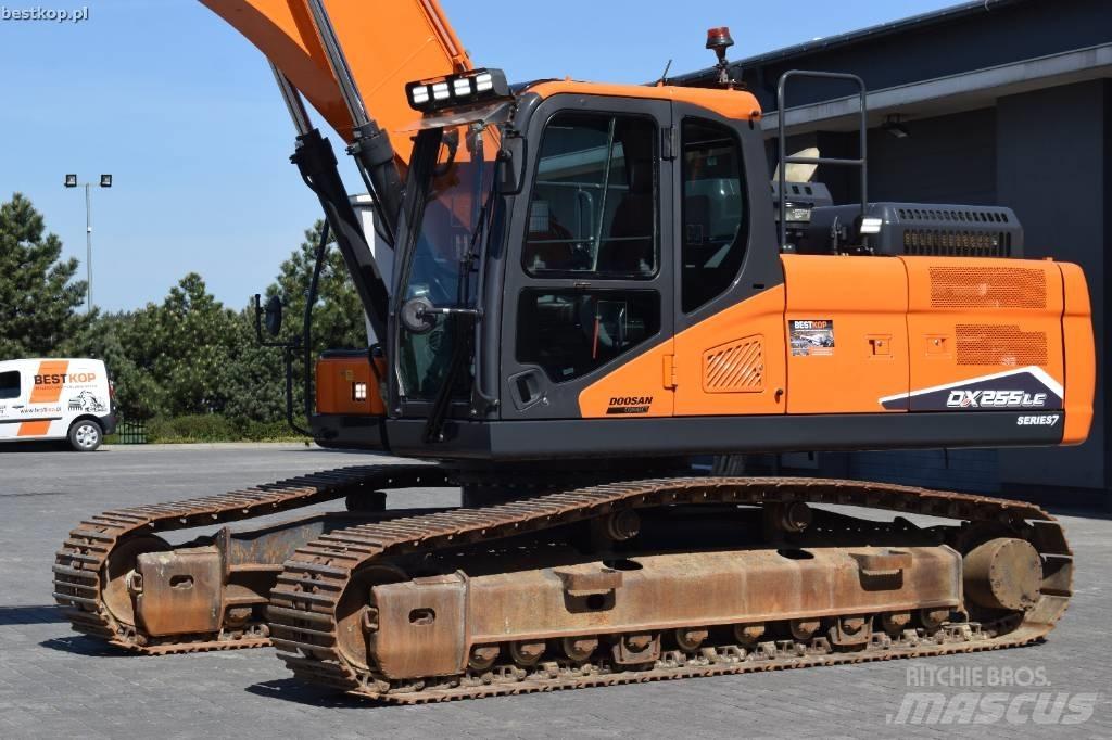 Doosan DX 255 LC-7 Pásové rýpadlá