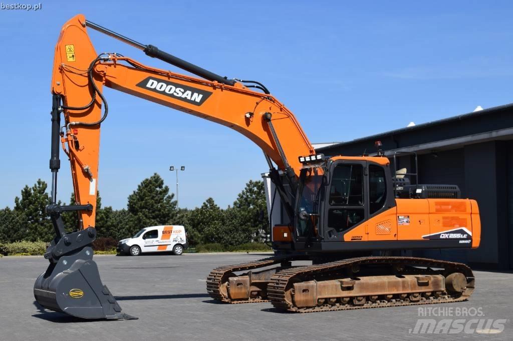 Doosan DX 255 LC-7 Pásové rýpadlá