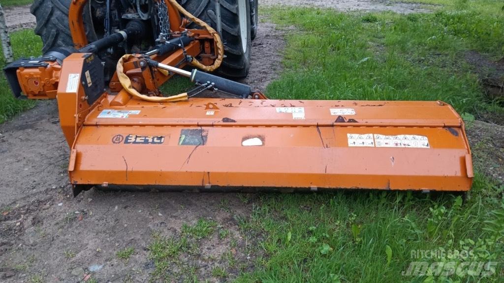 Berti TĀ/PS 250 Kosačky namontované a ťahané