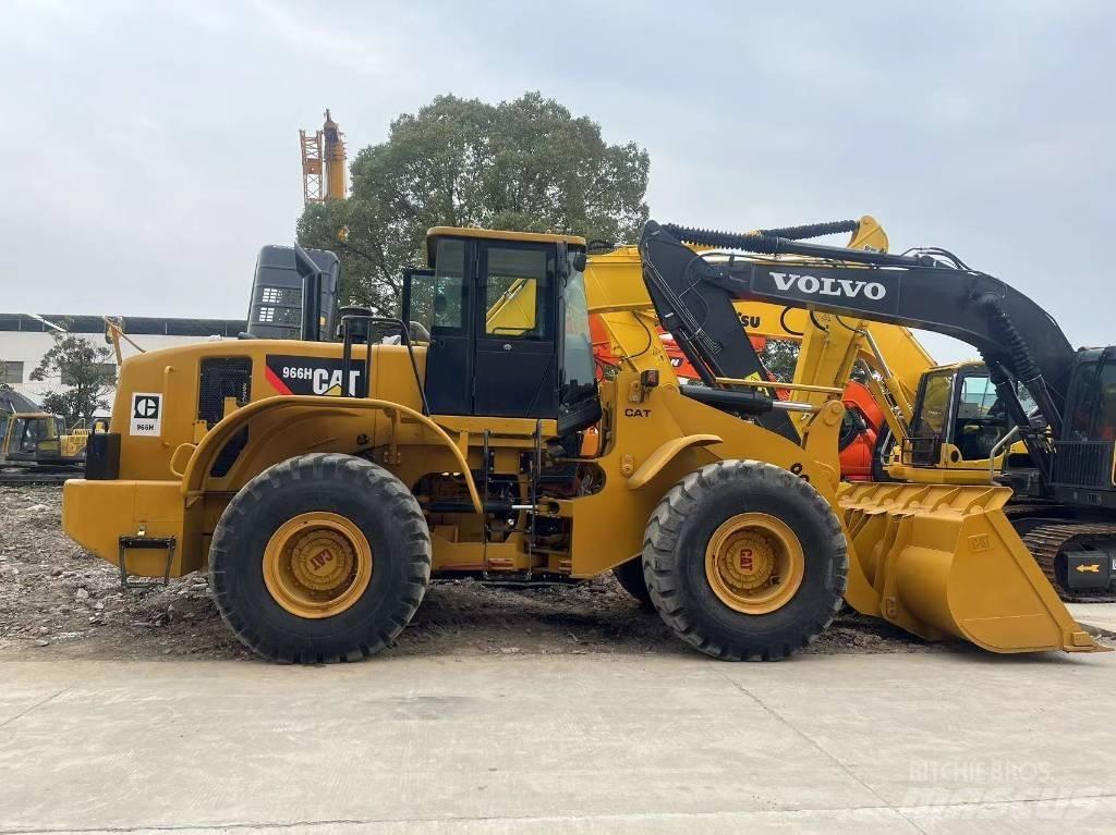 CAT 966h Kolesové nakladače
