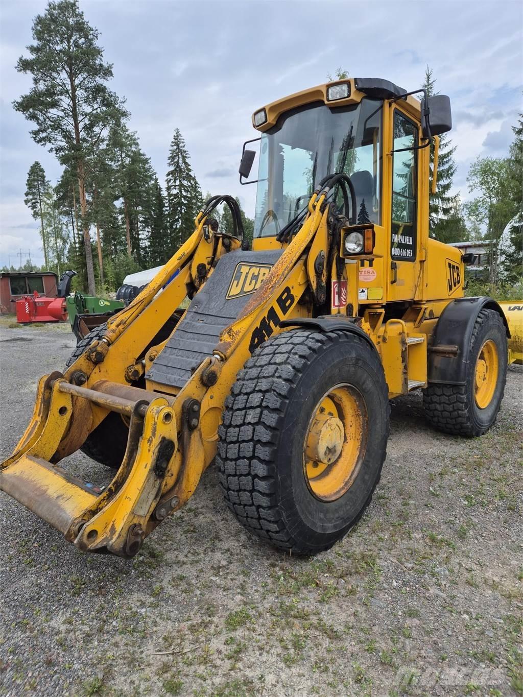 JCB 411B Kolesové nakladače
