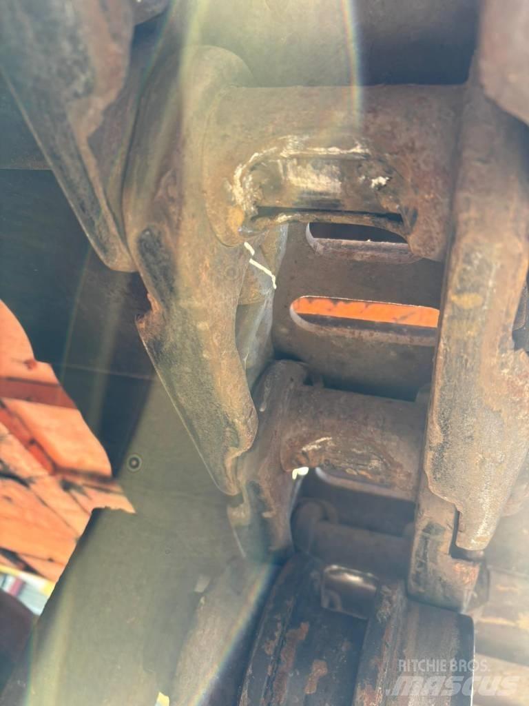 Doosan DX255LC Pásové rýpadlá