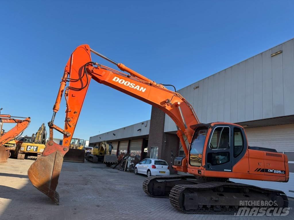 Doosan DX255LC Pásové rýpadlá