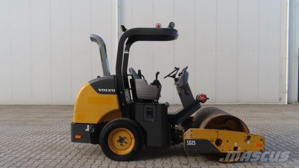 Volvo SD 25D Ťahačové valce