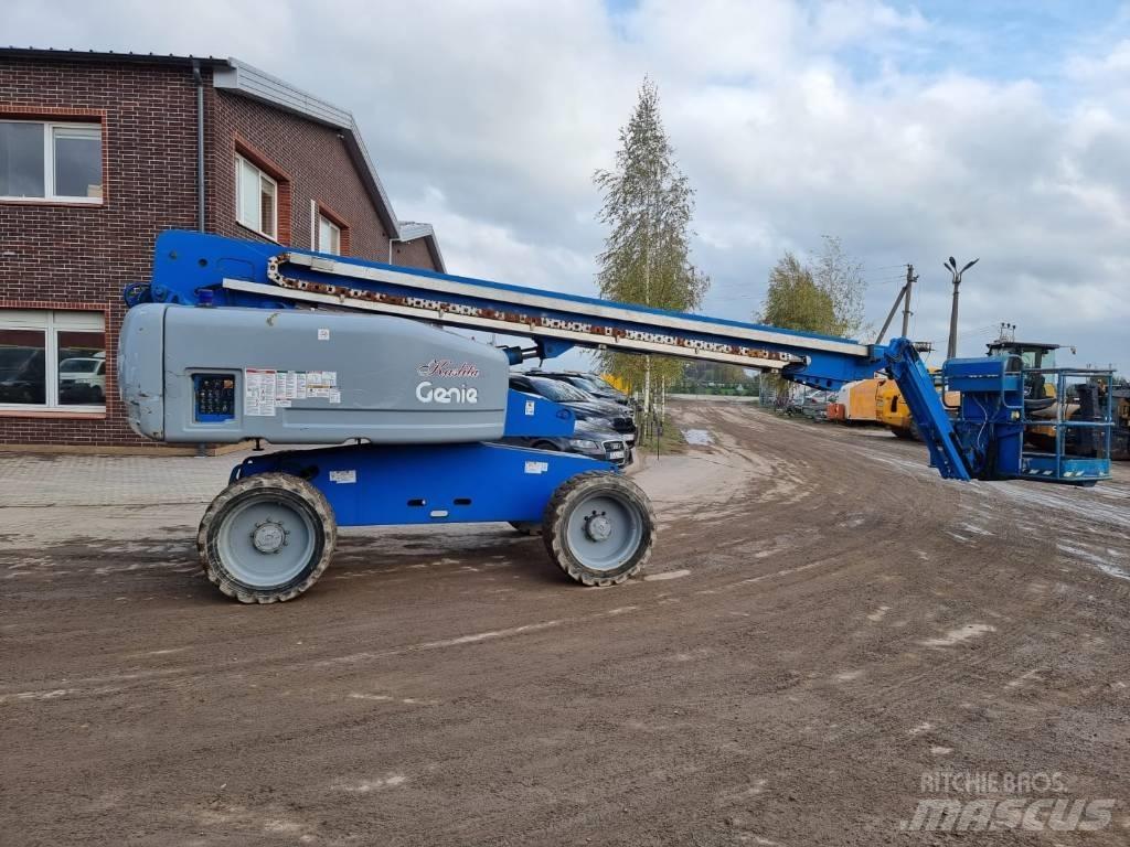 Genie S-65 4×4 Kĺbové plošiny