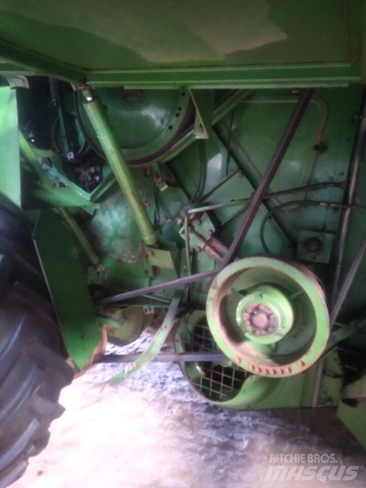 John Deere 1065 Kombinované zberacie stroje