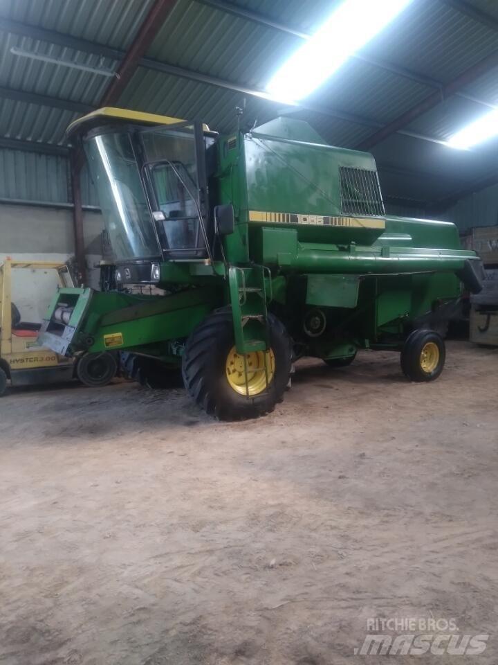 John Deere 1065 Kombinované zberacie stroje