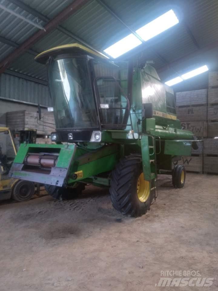 John Deere 1065 Kombinované zberacie stroje