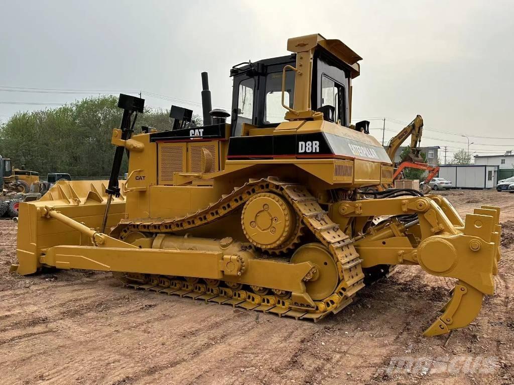CAT D8R Pásové dozéry