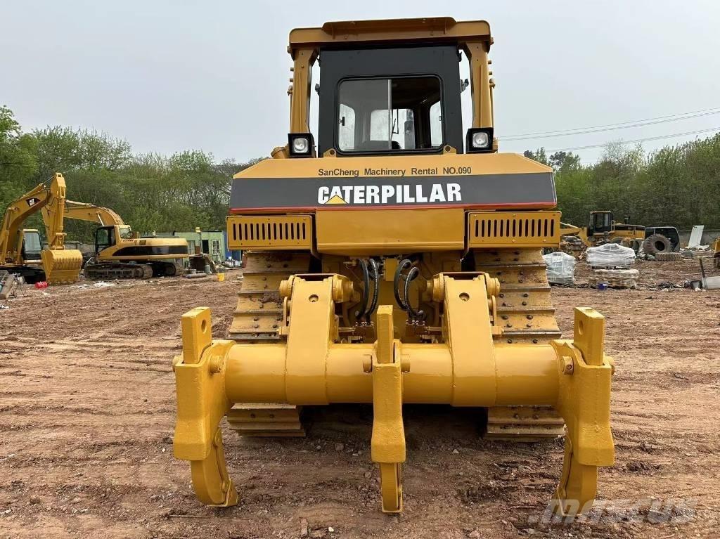 CAT D8R Pásové dozéry