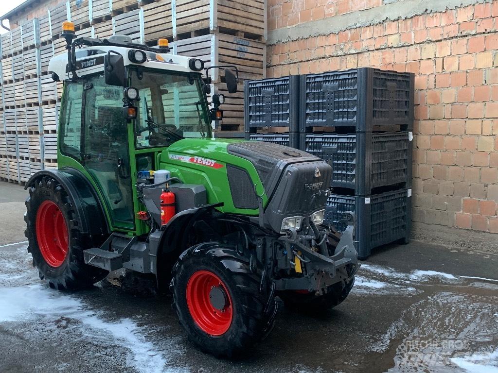 Fendt 211 Traktory
