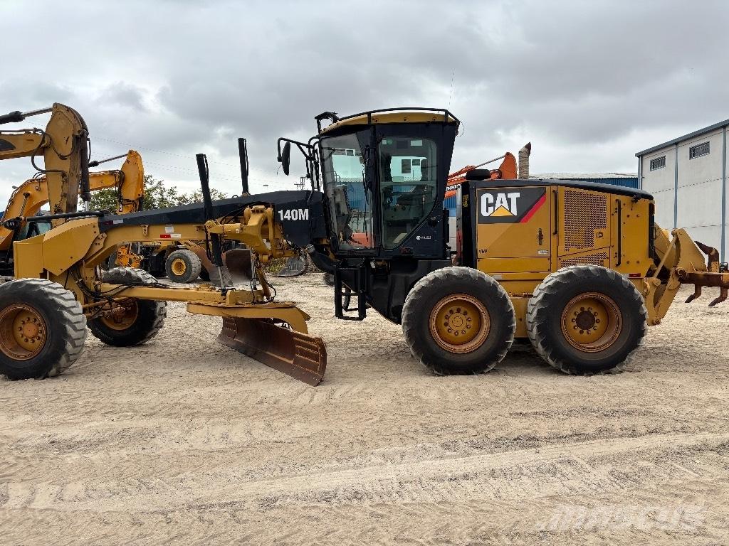 CAT 140M Grejdery