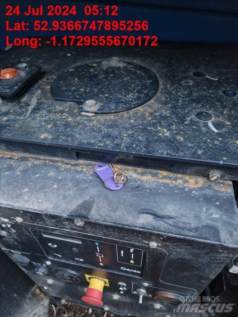 Genie GS 3369 Nožnicové zdvíhacie plošiny