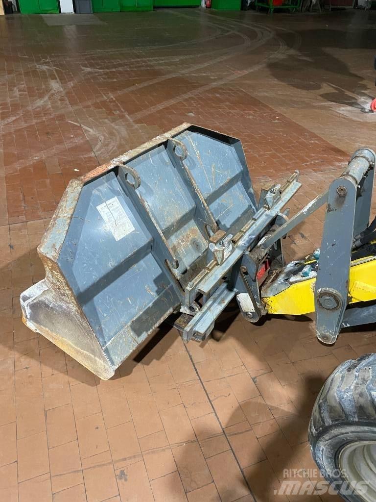 Kramer 350 Šmykom riadené nakladače