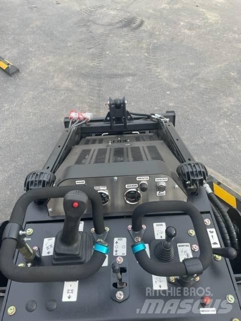 KRT ST 900 HD Šmykom riadené nakladače