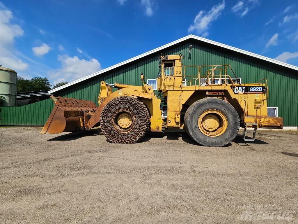 CAT 992 D Kolesové nakladače