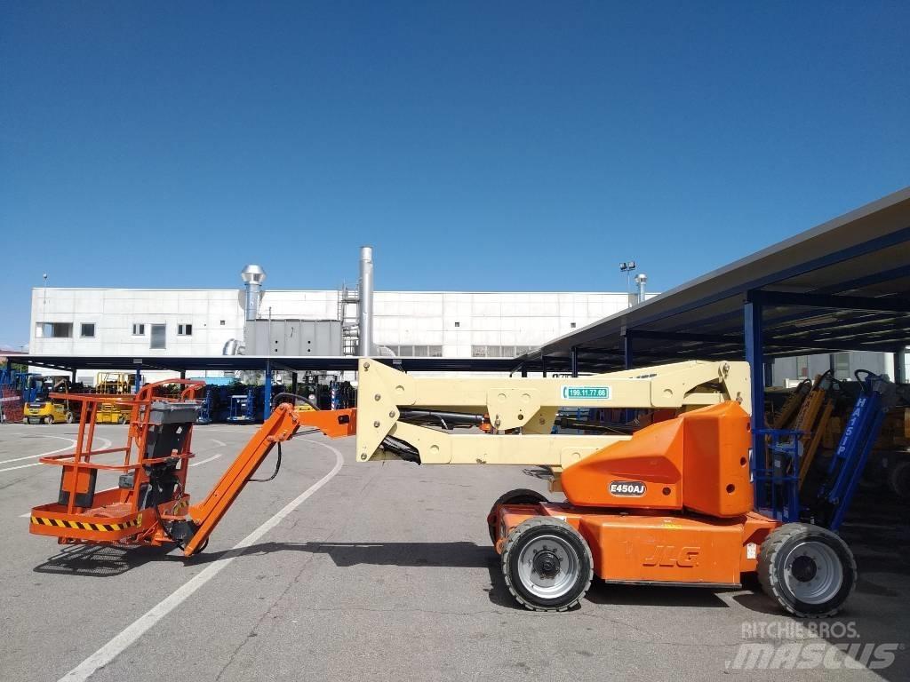 JLG E 450 AJ Kĺbové plošiny