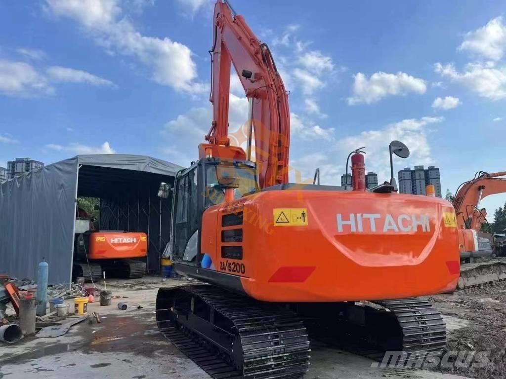 Hitachi ZX 200 Pásové rýpadlá