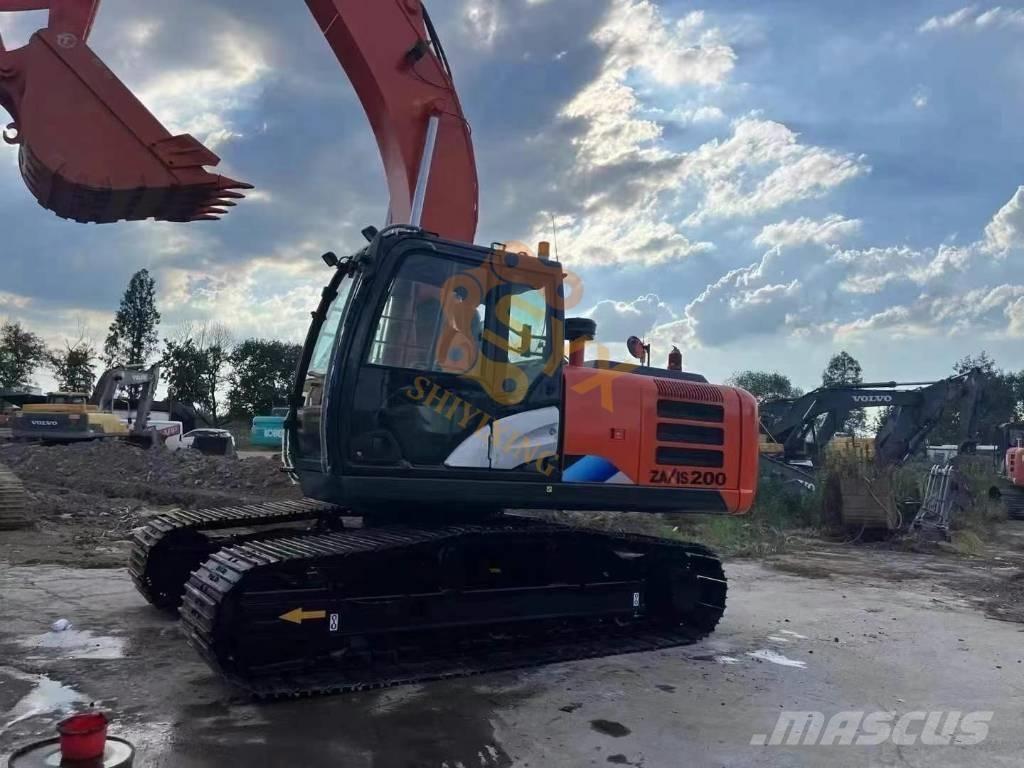 Hitachi ZX 200 Pásové rýpadlá