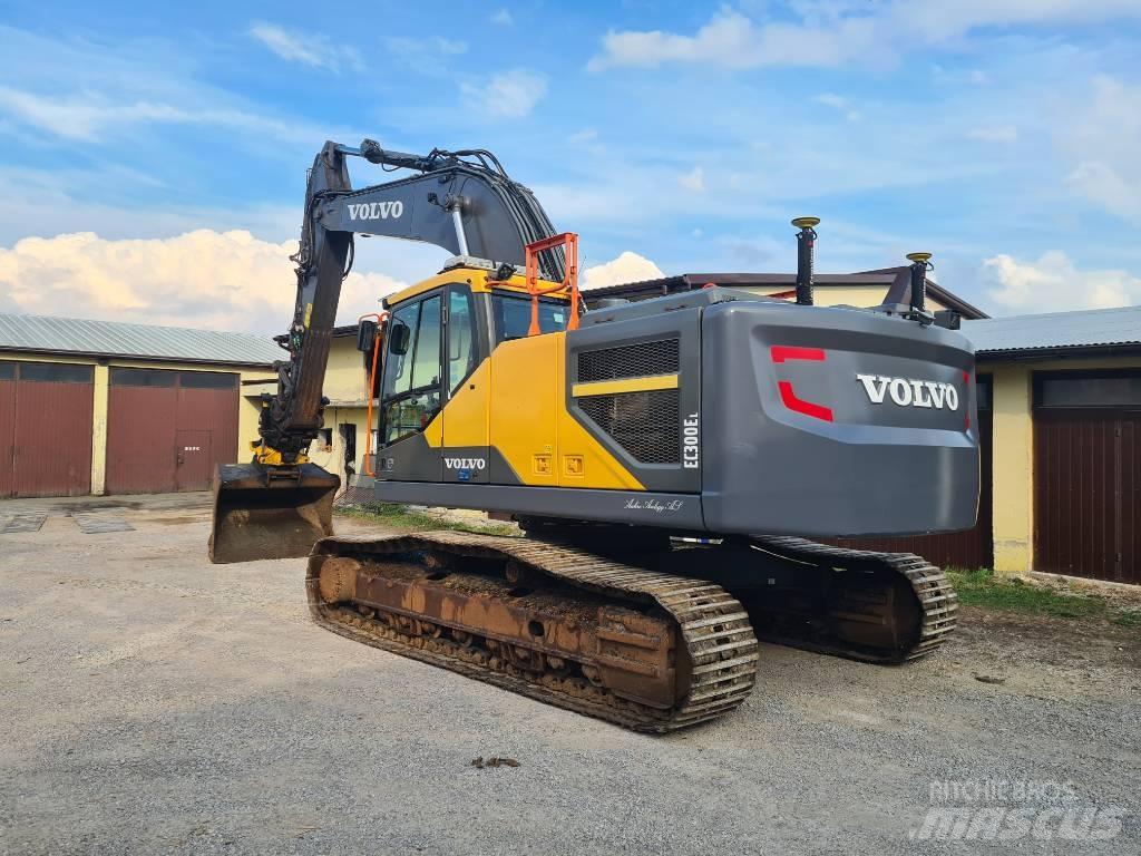 CAT 320 FL Pásové rýpadlá
