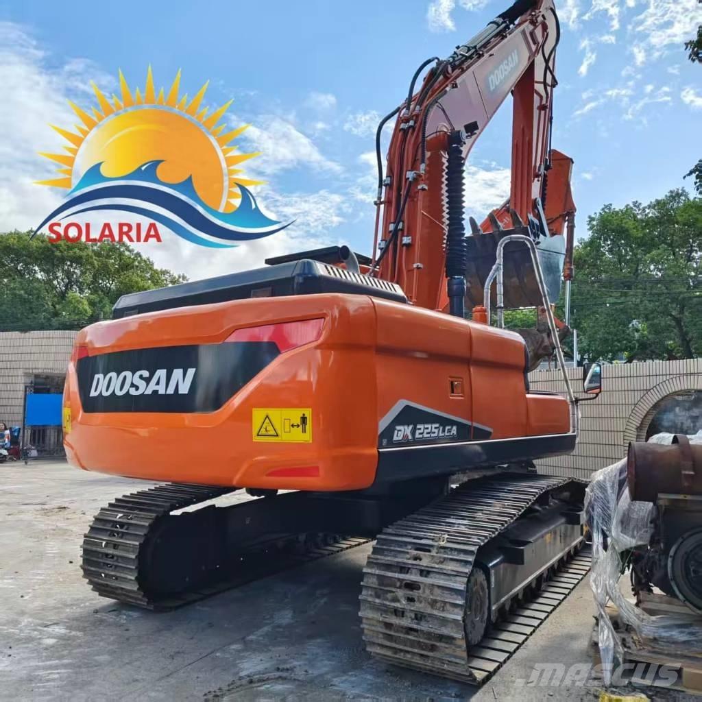 Doosan DX 225 LCA Pásové rýpadlá