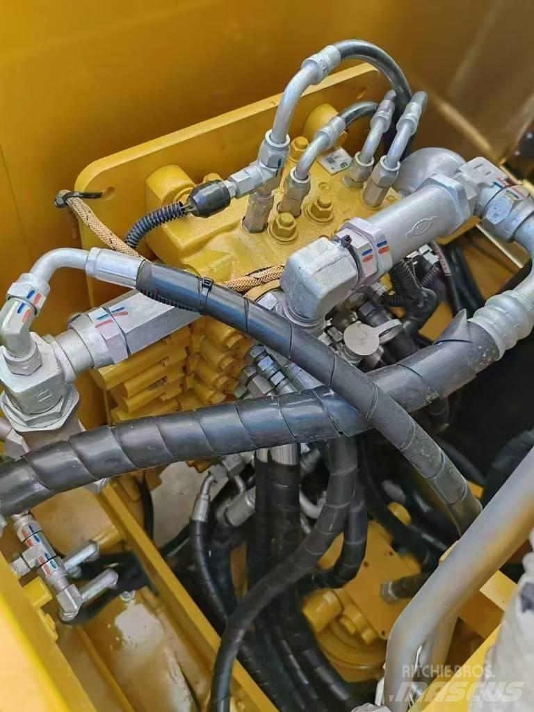 CAT 307E2 Pásové rýpadlá