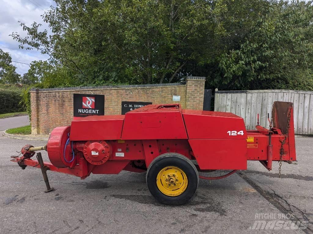 Massey Ferguson 124 Lisy na hranaté balíky