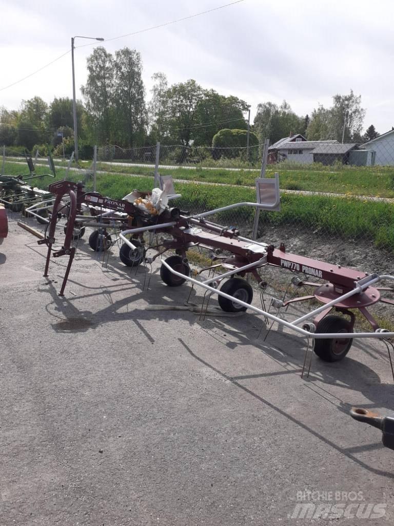 Pronar PWP 770 Obracače a zhrabovače sena