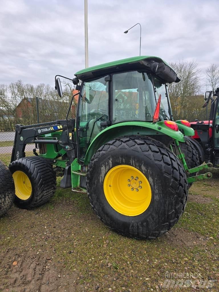 John Deere 5620 Traktory