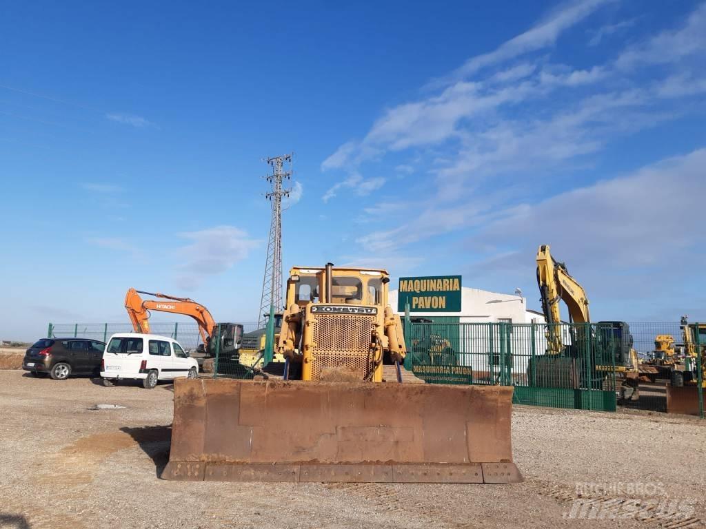 Komatsu D 85 E-12 Pásové dozéry